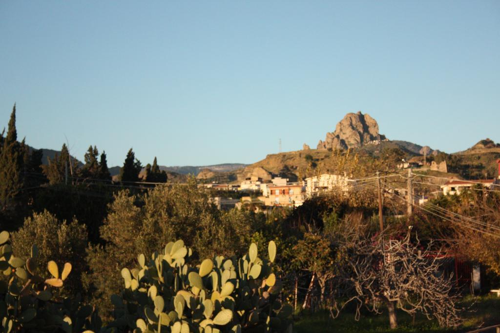 B&B Il Giardino Delle Meraviglie Melito Di Porto Salvo Exterior foto